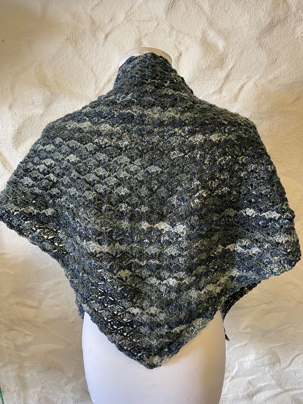 Foulards, Tücher & Schals: Dreieckstuch mit Glitzer – Neu (gemäss Beschreibung) aus Urnäsch von pas_5r9c 1