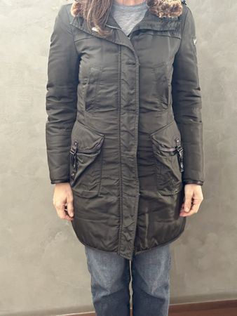 Schöner Peuterey Damen Wintermantel Gr. 38 (IT42)