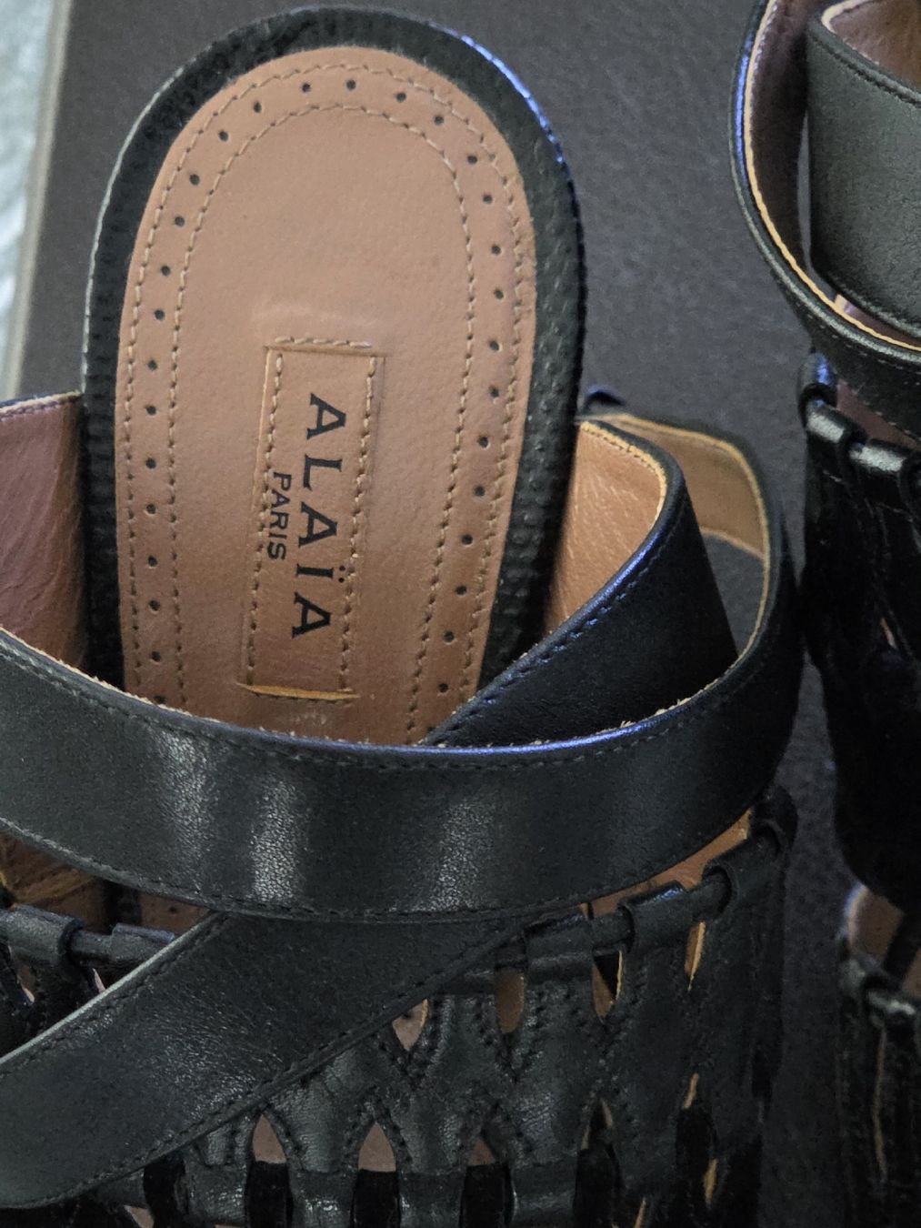 Scarpe da donna: Alaia Schuhe GR 37 mit Karton – Usato da Luzern venduto da annabelle25 3