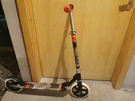 Trottinette freestyle UrbanArt, parfait pour l'été!