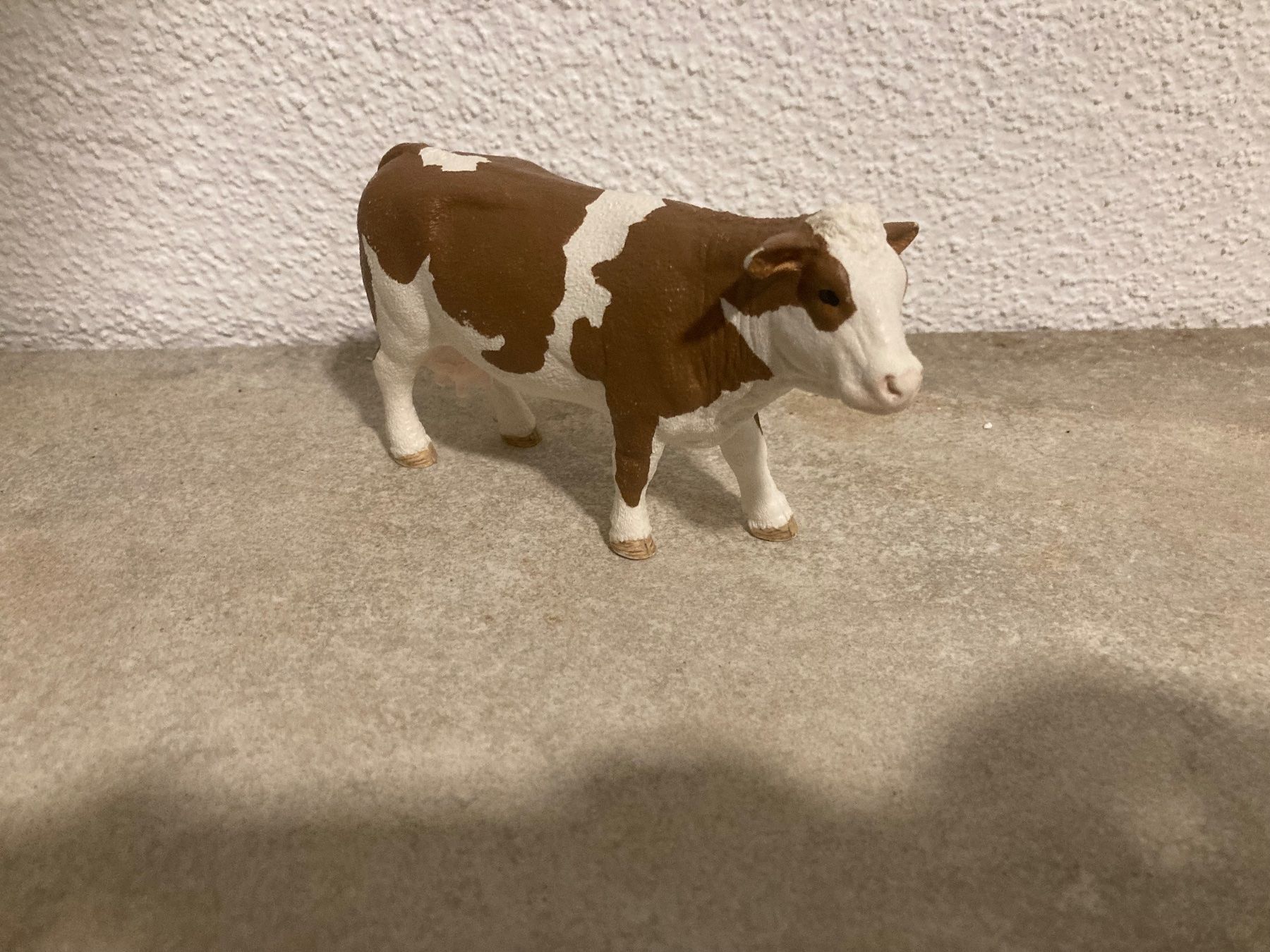 Schleich Figuren: Schleich Kuh, braun/weiss gefleckt – Gebraucht aus Dottikon von Omiros87