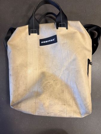 Freitag Reference R519 De La Cruz Bordeaux Rare (Neu (gemäss