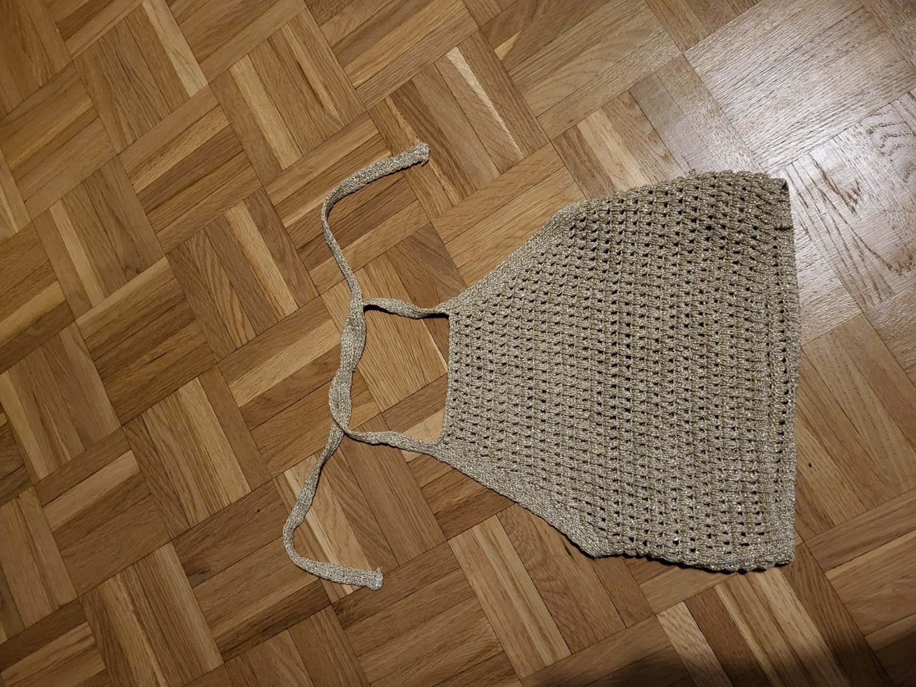 Tops: Crop top brillant – D'occasion à Genève par Poupoulita