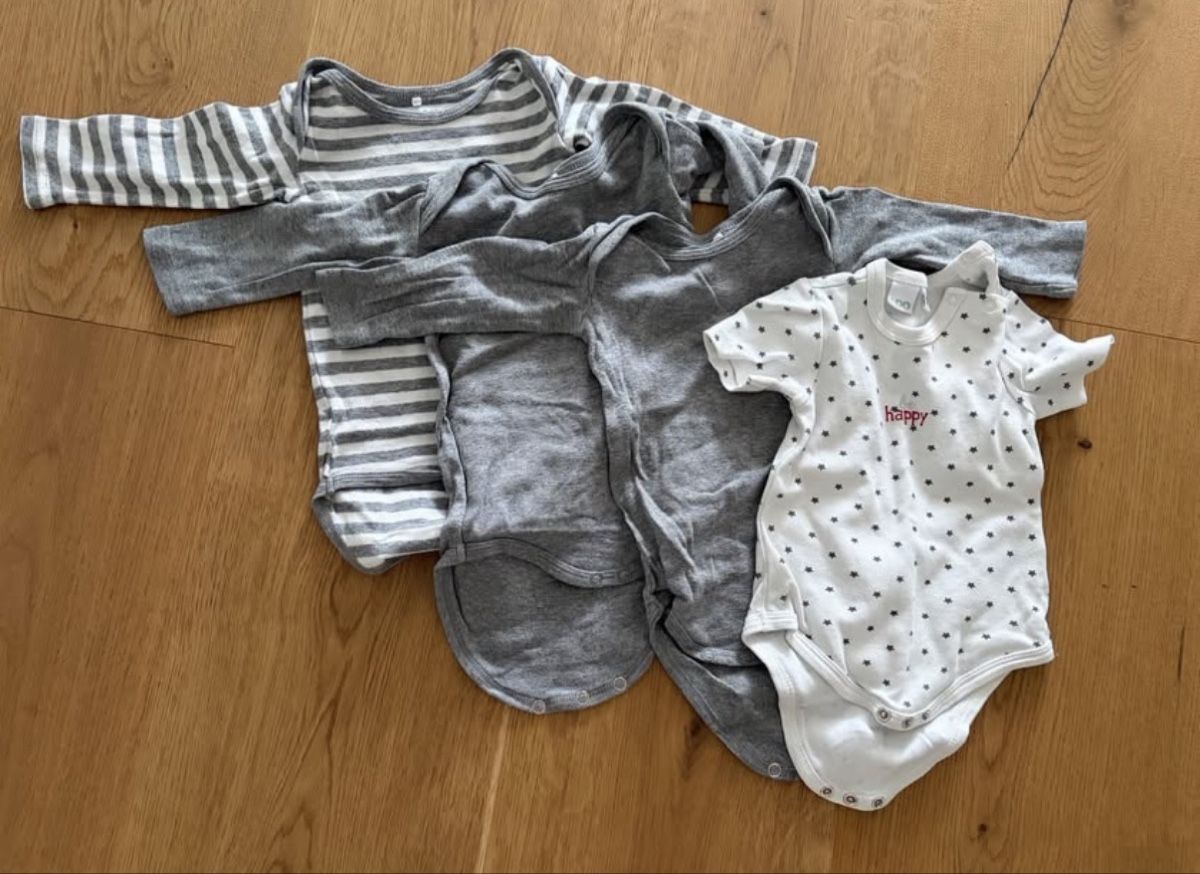 Lotti & Set di vestiti: Babykleider Grösse 62/68 – Usato da Windisch venduto da Khaki 7