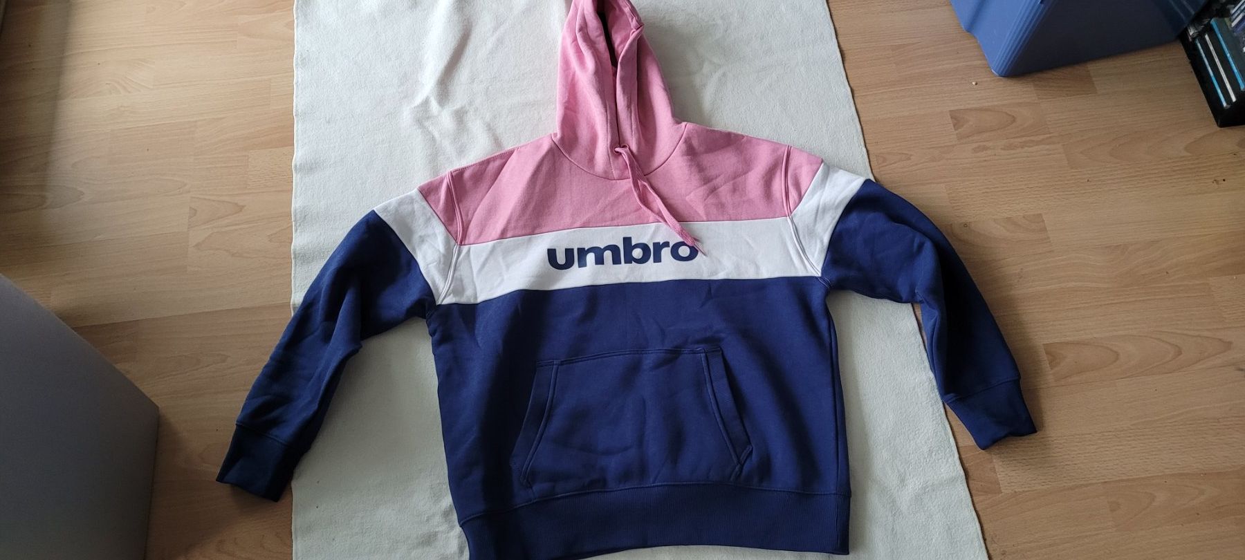 Maglioni & Felpe: Hoodie Umbro Gr.M – Nuovo (secondo la descrizione) da Winterthur venduto da Schnufel0