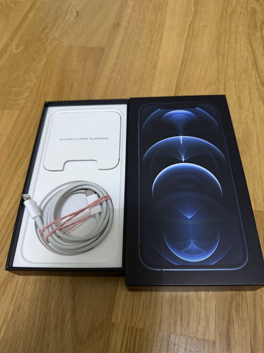 Apple Telefoni cellulari / Smartphones: Originalbox ohne Handy – Nuovo (secondo la descrizione) da Basel venduto da Leyla_12