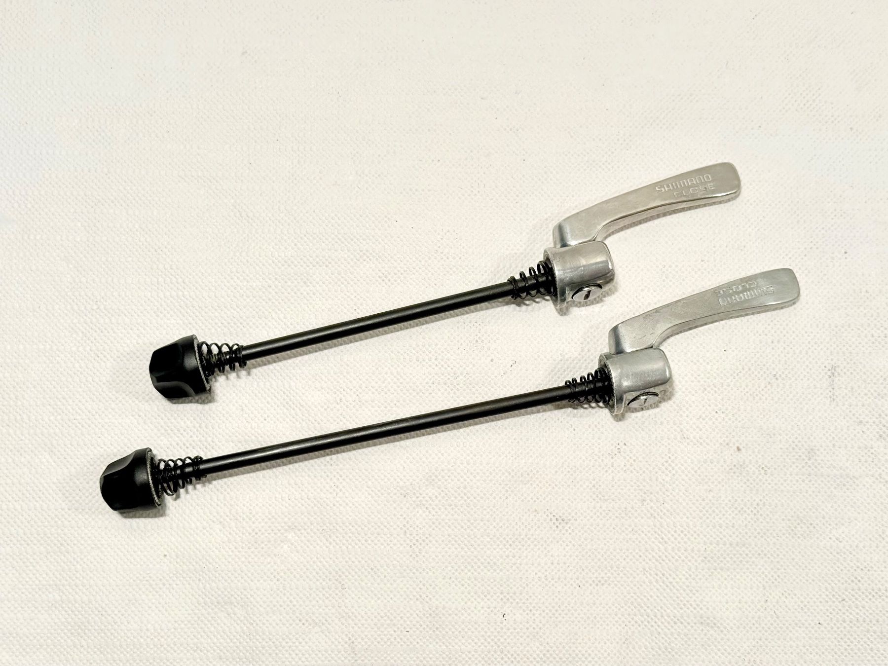 Shimano Pezzi di ricambio: Shimano Schnellspanner Set V+H 120 Gramm / 2607 – Usato da Luzern venduto da bikeandbeltcom