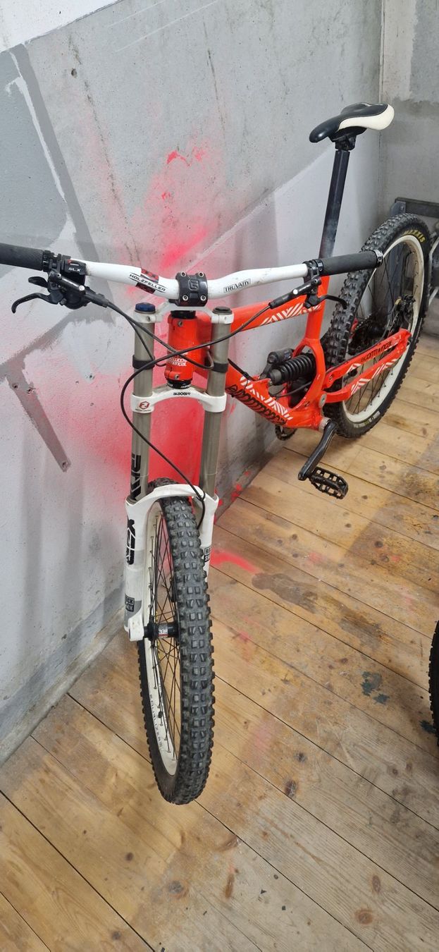 Commencal Biciclette: Downhill Bike Commencal – Usato da Murg venduto da mar_t7qy 2