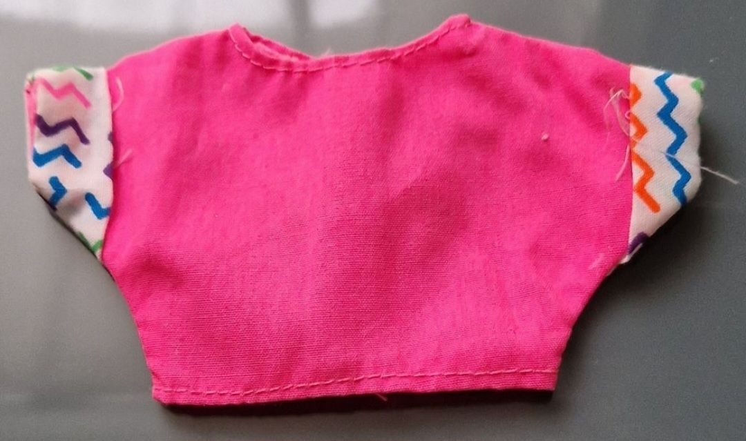 Bambole: Haut pour Barbie – Usato da Couvet venduto da Pioune