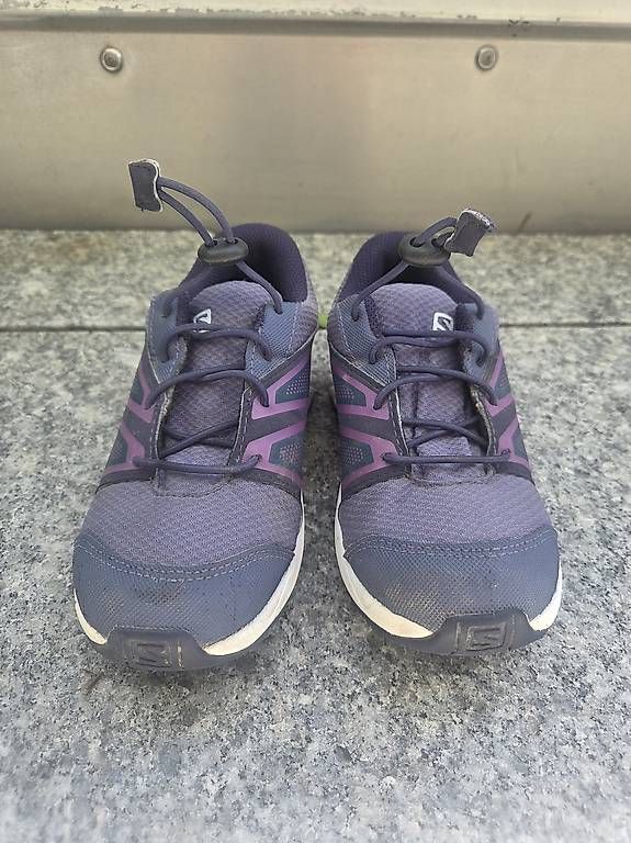 Salomon Chaussures filles: Salomon Trekkingschuhe Gr. 29 – D'occasion à Jona par bluefeeling 1