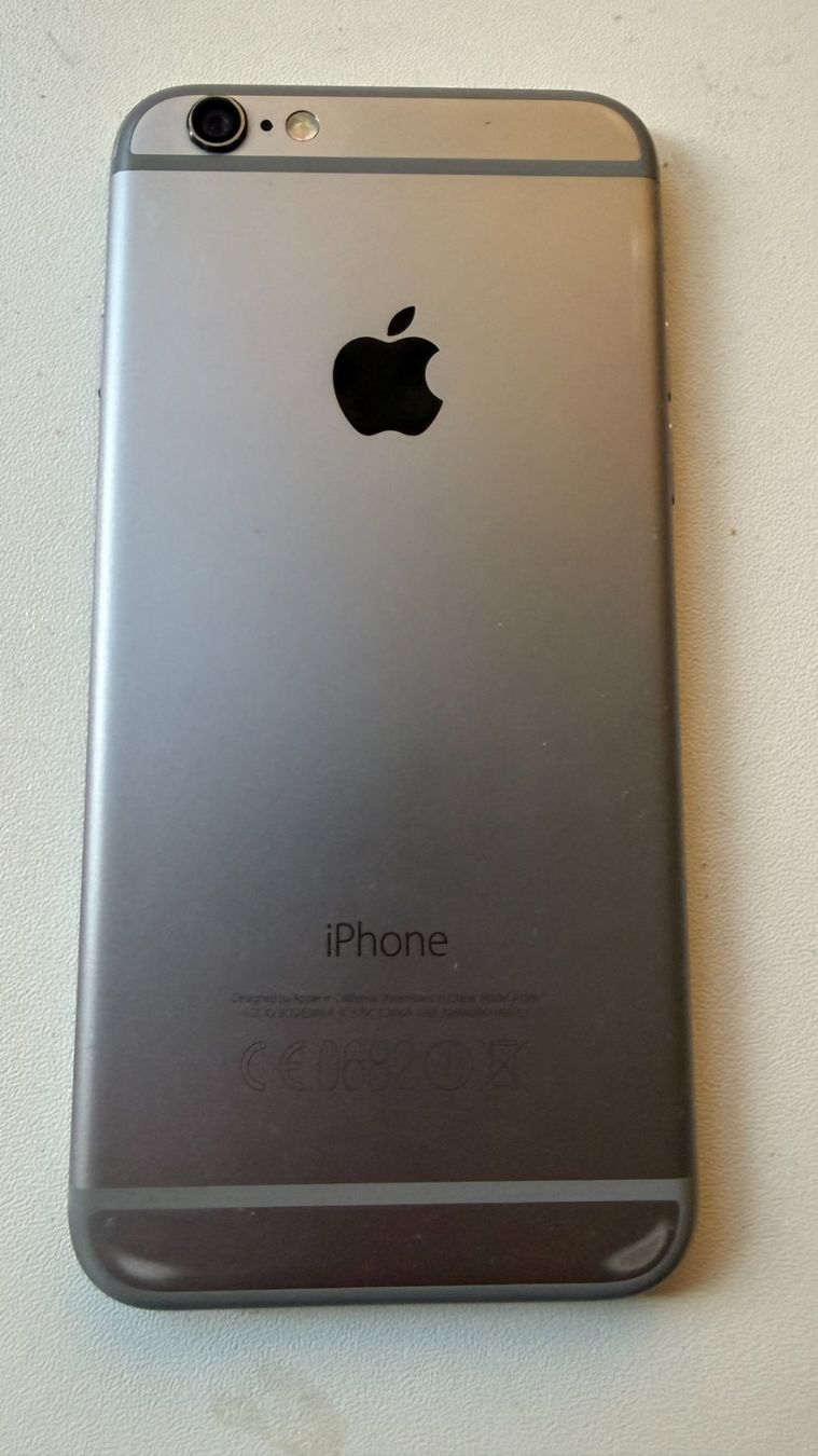 Apple Handys / Smartphones: iPhone 6 16 GB Silber gebraucht – Gebraucht aus Schönenberg TG von Superguddy777 1