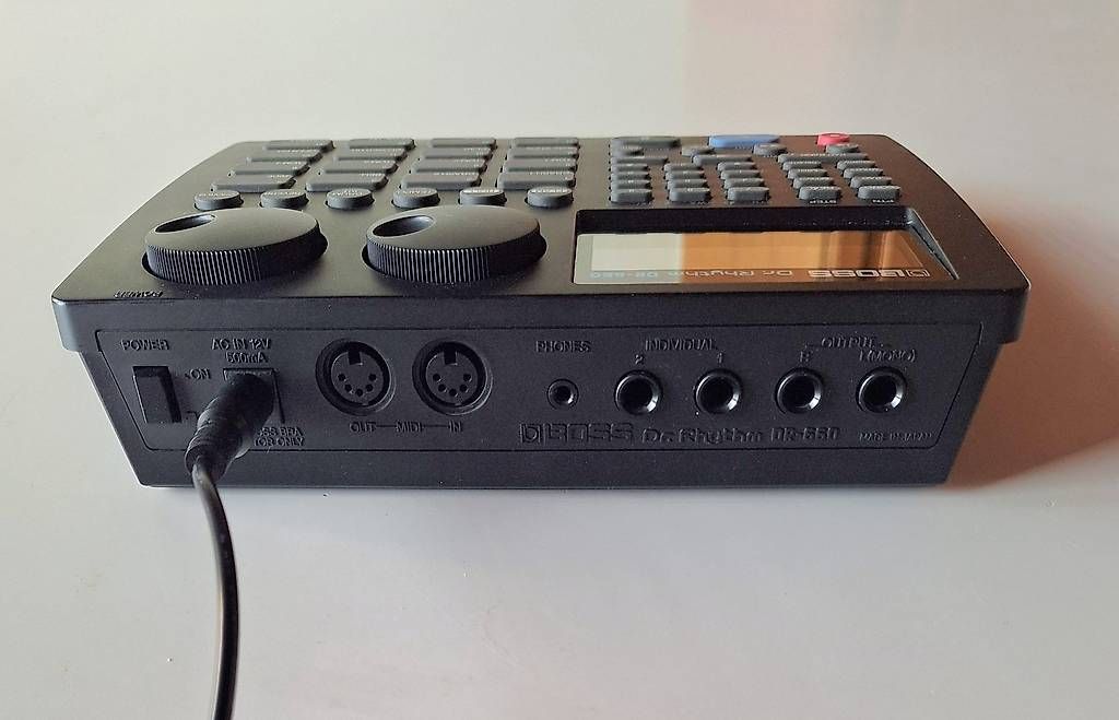 Boss Musikinstrumente: Boss DR-660 Dr. Rhythm Drum Machine – Gebraucht aus Delémont von PeragineC 1