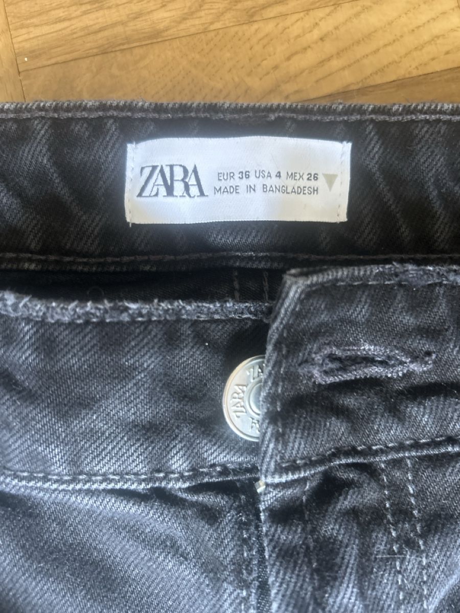 Zara Jeans: Jeans neri Zara – Usato da Colla venduto da ali_j8dj 1