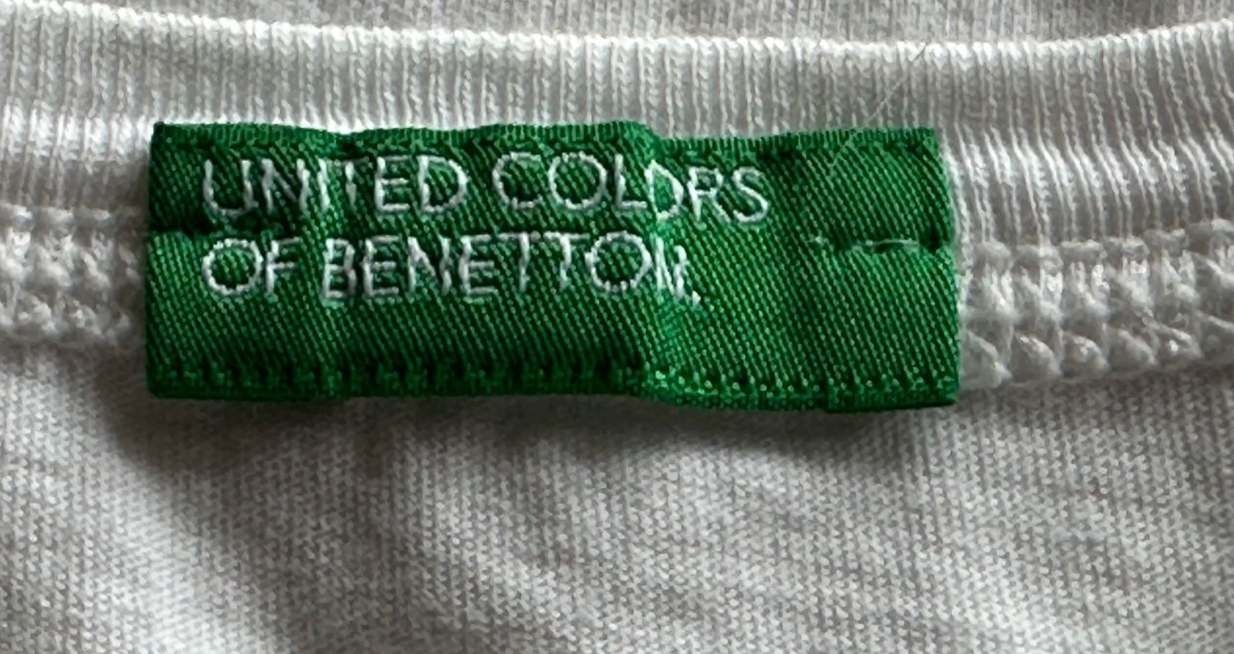 Benetton Camicie, T-shirt & Polo: T-shirt in cotone Benetton – Usato da Castel San Pietro venduto da Moregi 2