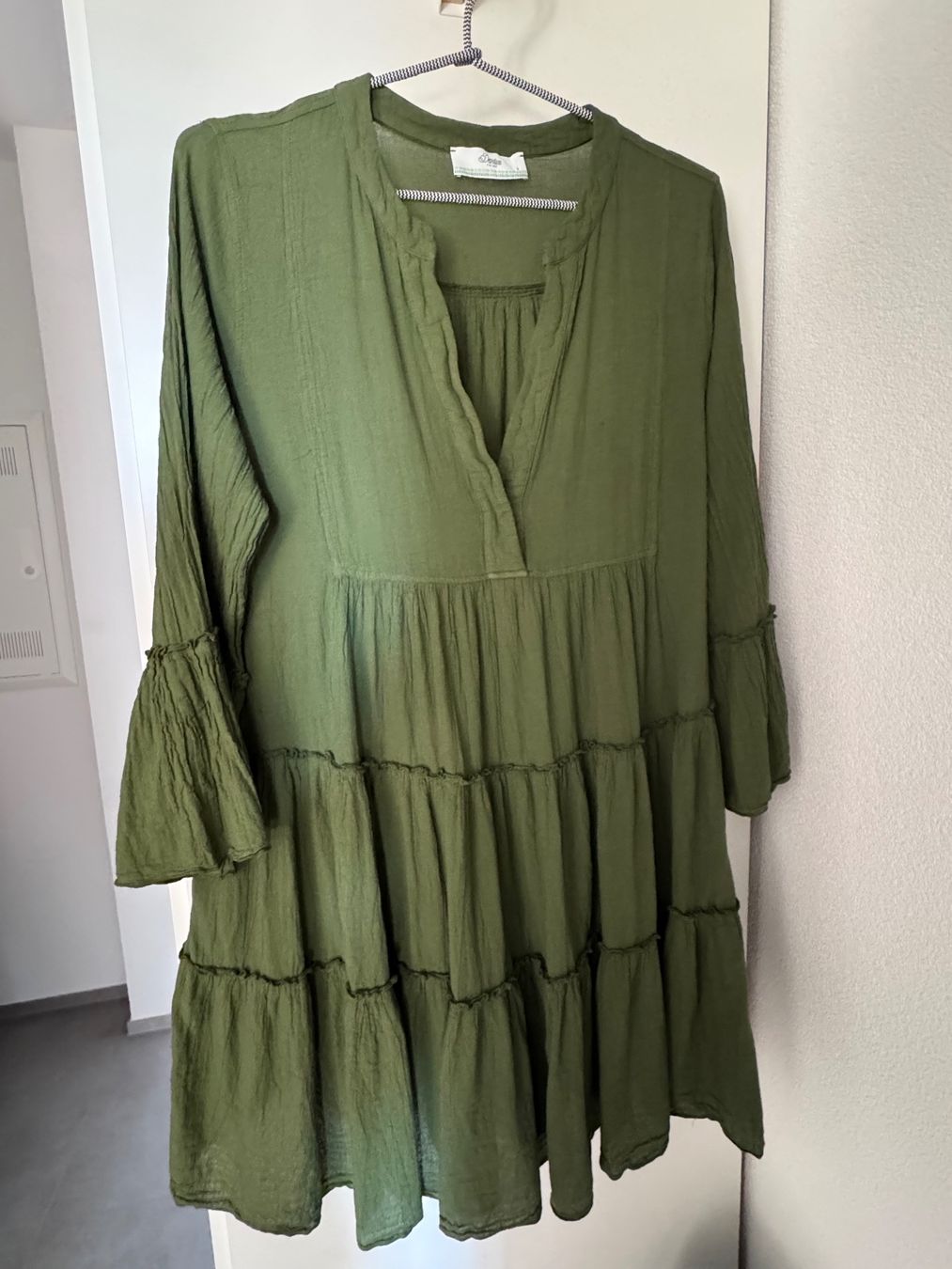 Devotion Robes: Sommerhit - Damenkleid Devotion grün – Neuf (Voir description) à Urtenen-Schönbühl par Meer_26