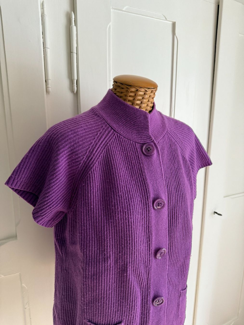 Gerry Weber Jacken: GERRY WEBER - Strickjäckchen violett 40 – Gebraucht aus Zürich von Diazaio 1