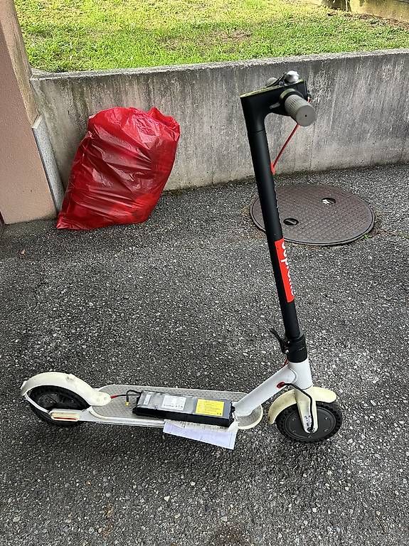 Kickboard: Monopattino – Difettoso da Rancate venduto da bkc_d6jc 1