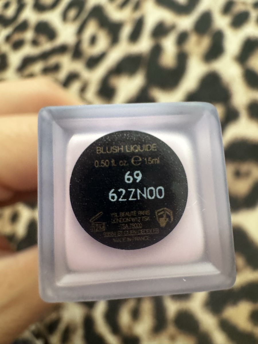 Make-up: Yves Saint Laurent Lavender Blush – Usato da Zürich venduto da MHW23 1