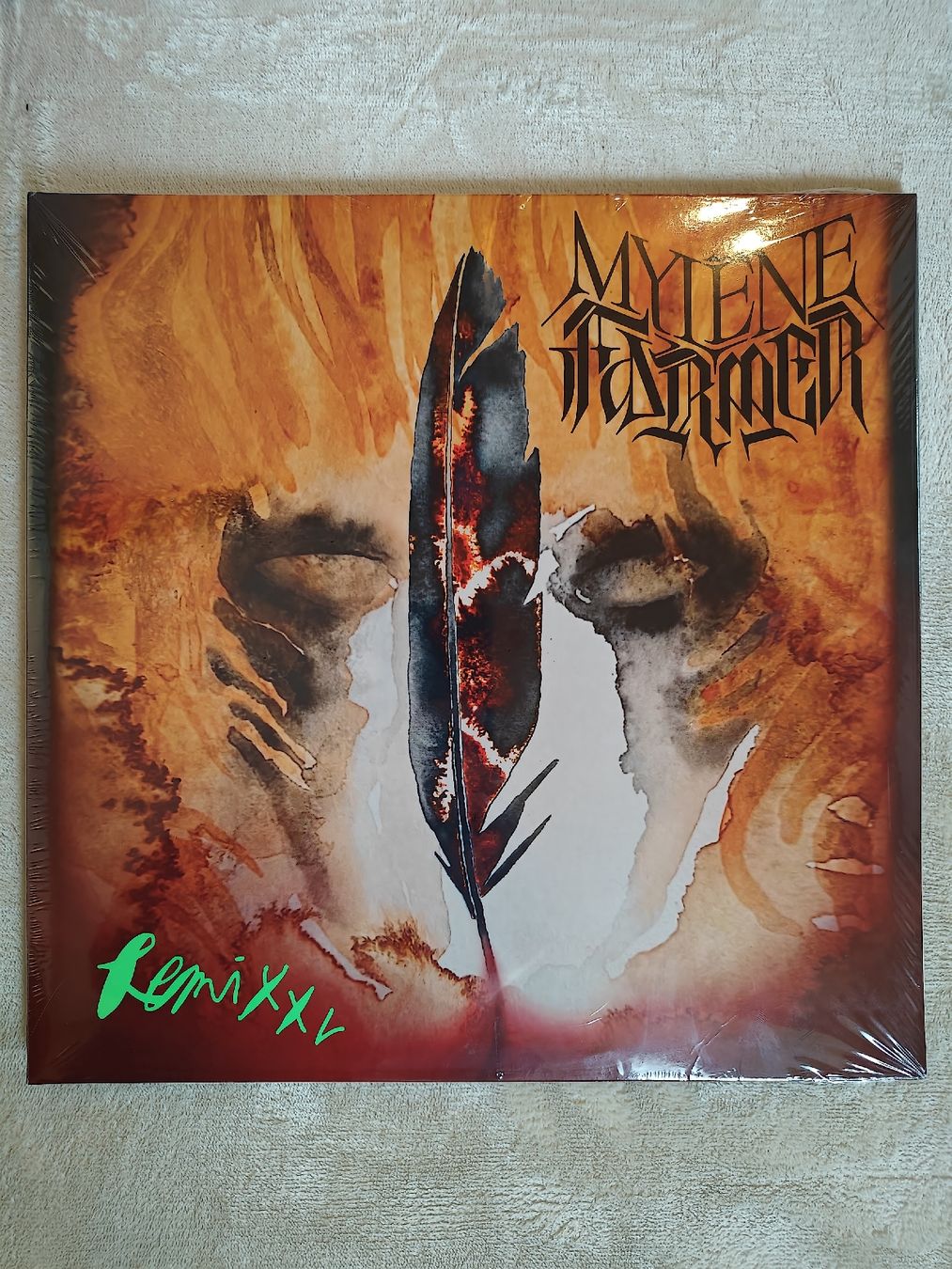 Dischi in vinile: vinyle mylène farmer - remix xl – Nuovo e nell'imballaggio originale da Savagnier venduto da Bricinator