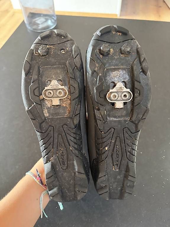 Chaussures hommes: SCOTT BOA VELOSCHUHE Gr. 38 – D'occasion à Montlingen par MichelleG. 1