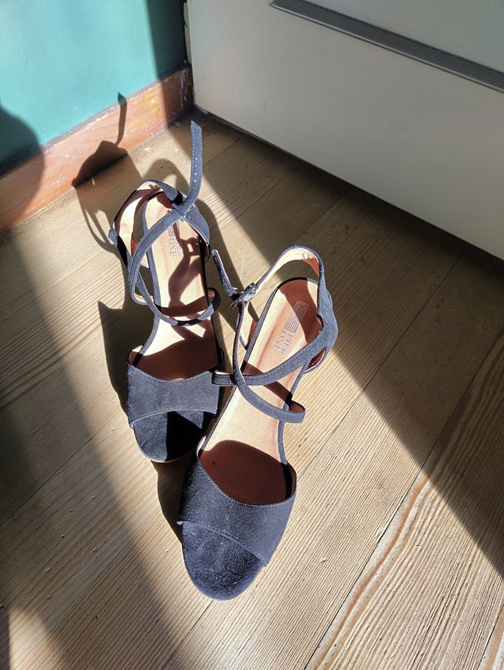 Scarpe da donna: Bequeme und elegante Sommerschuhe, Echtleder – Nuovo (secondo la descrizione) da Zürich venduto da ValeSp