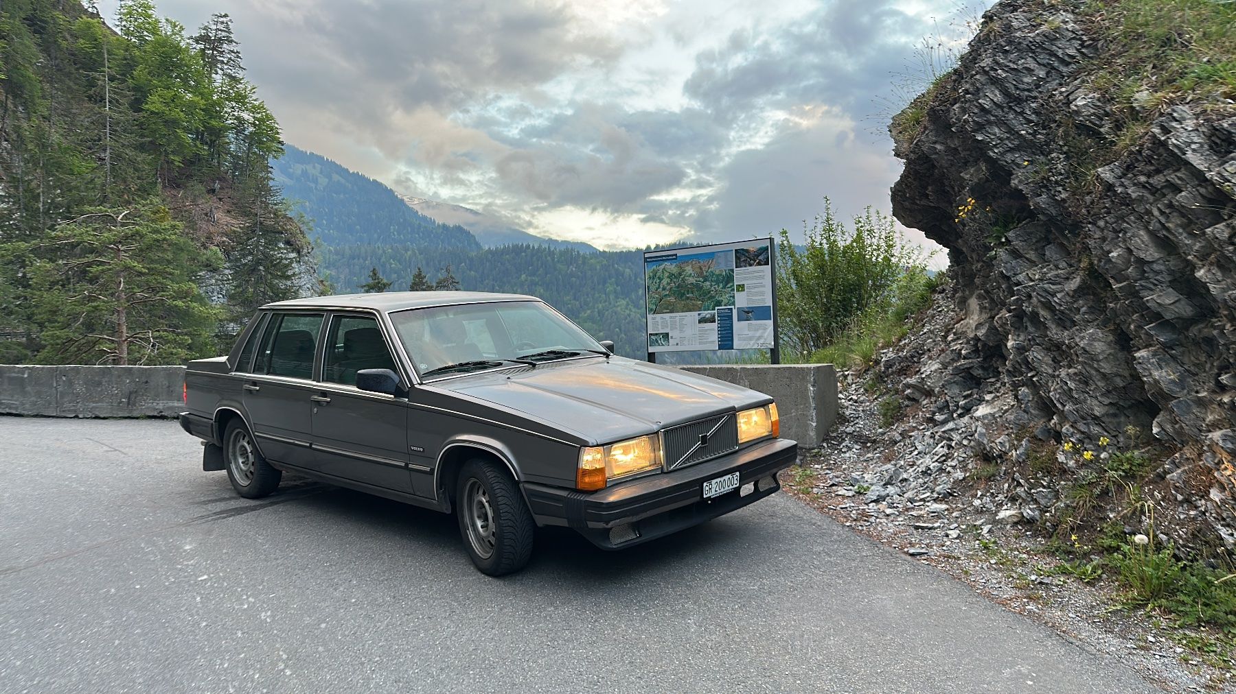 Volvo Automobili: Volvo 740 GLE – Usato da Zürich venduto da inf_995m