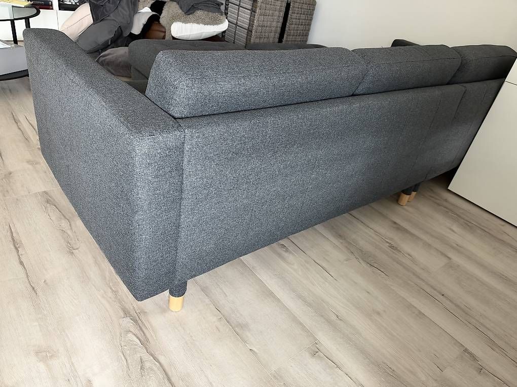 Divani: IKEA Ecksofa mit Hocker  Dunkelgrau  1 Jahr alt – Nuovo e nell'imballaggio originale da Olten venduto da pat_vyx8 1
