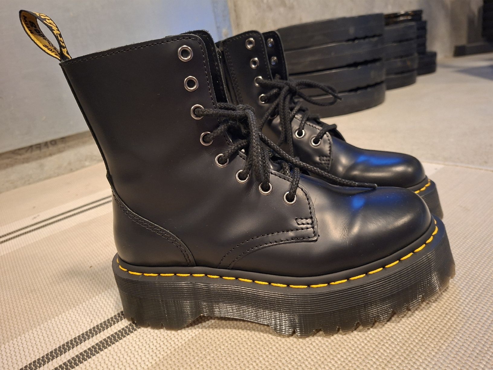 Dr. Martens Scarpe da donna: Dr. Martens Jaden Plateausohle – Nuovo (secondo la descrizione) da Wangen an der Aare venduto da aare67 1