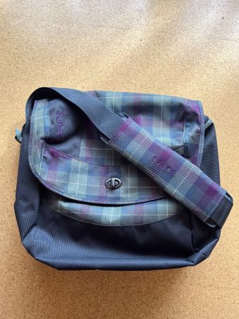 Dakine Brooke Messenger Bag Umhängetasche