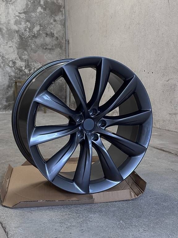 Cerchioni: Tesla Model Y 22" Felgen – Usato da Attinghausen venduto da Silvanoou