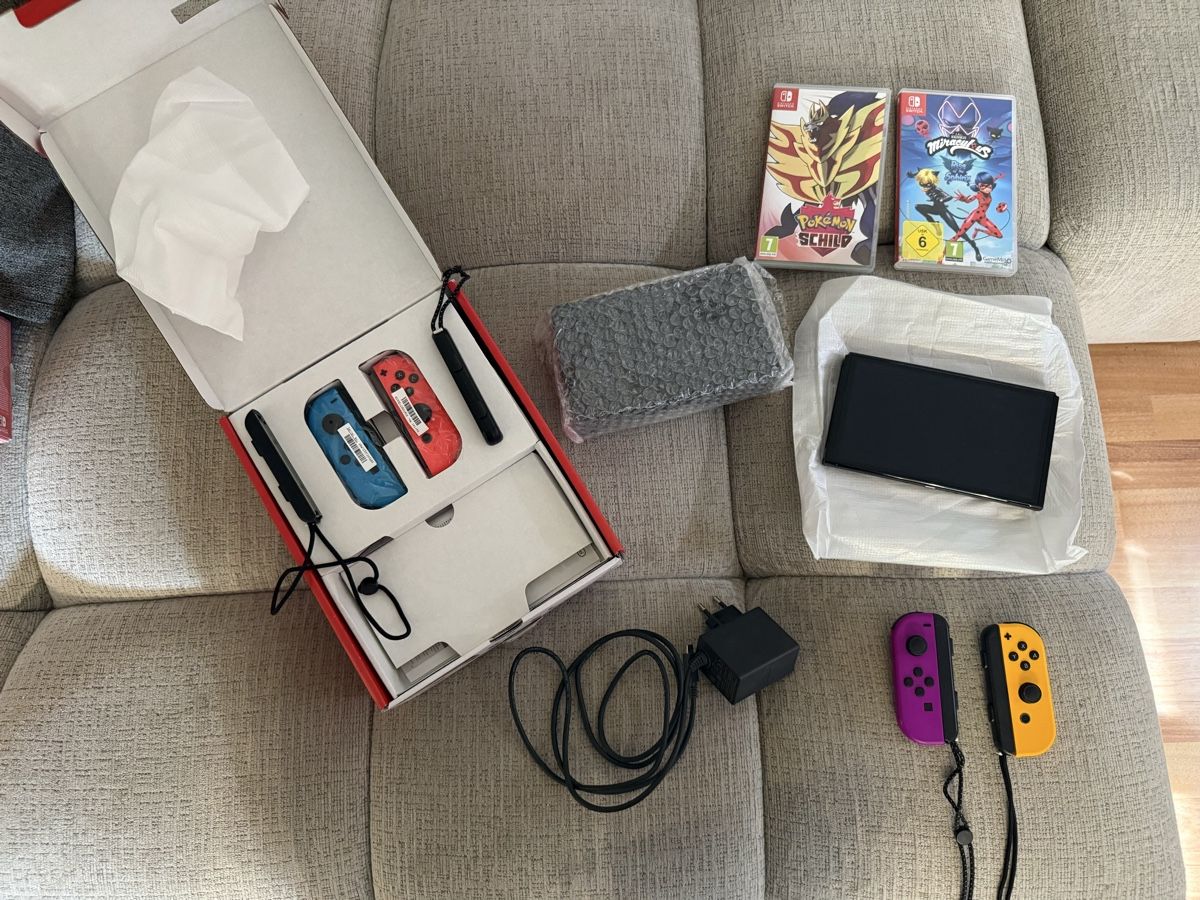 Nintendo Console: Nintendo Switch Oled – Usato da Mörel venduto da mar_7gfs 1