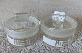 2 Glasdosen mit Schliff, Labor, neu