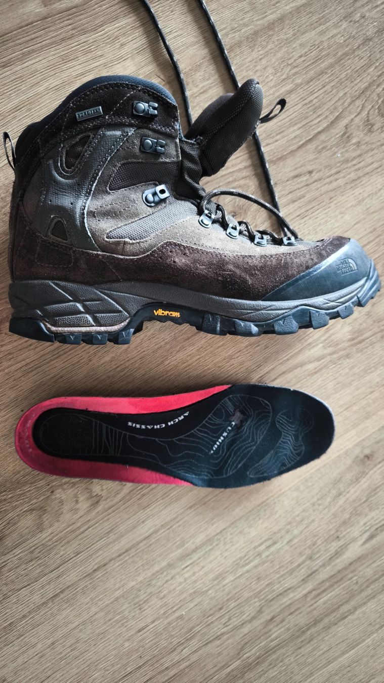 North Face Scarpe da uomo: North Face Goretex Wanderschuhe 43 – Usato da Ebikon venduto da brombomboli 1