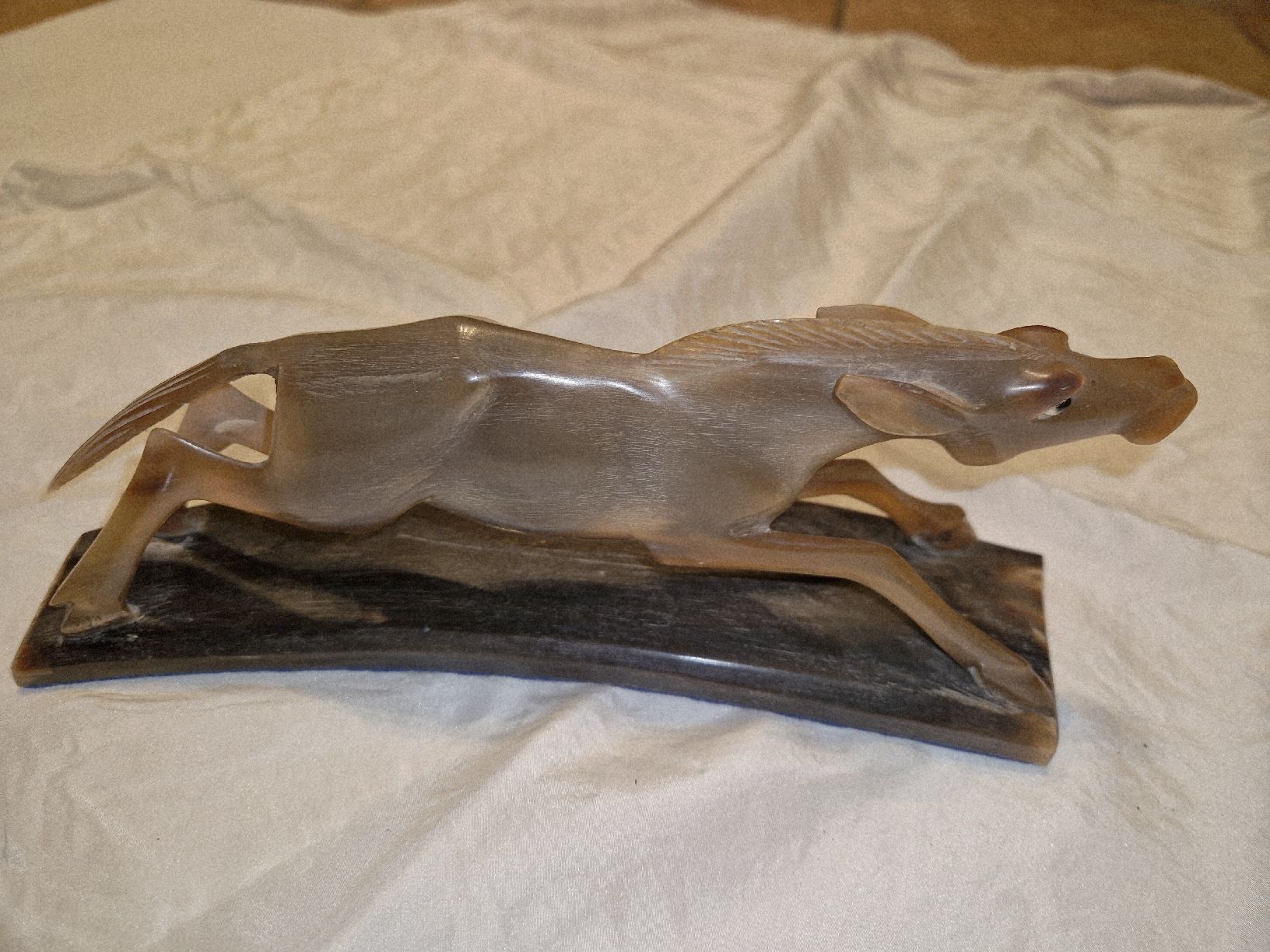Sculture & Statue: Horn-Pferd Figur, Handschnitzerei, Deko . – Usato da Willisau venduto da mar_j55v