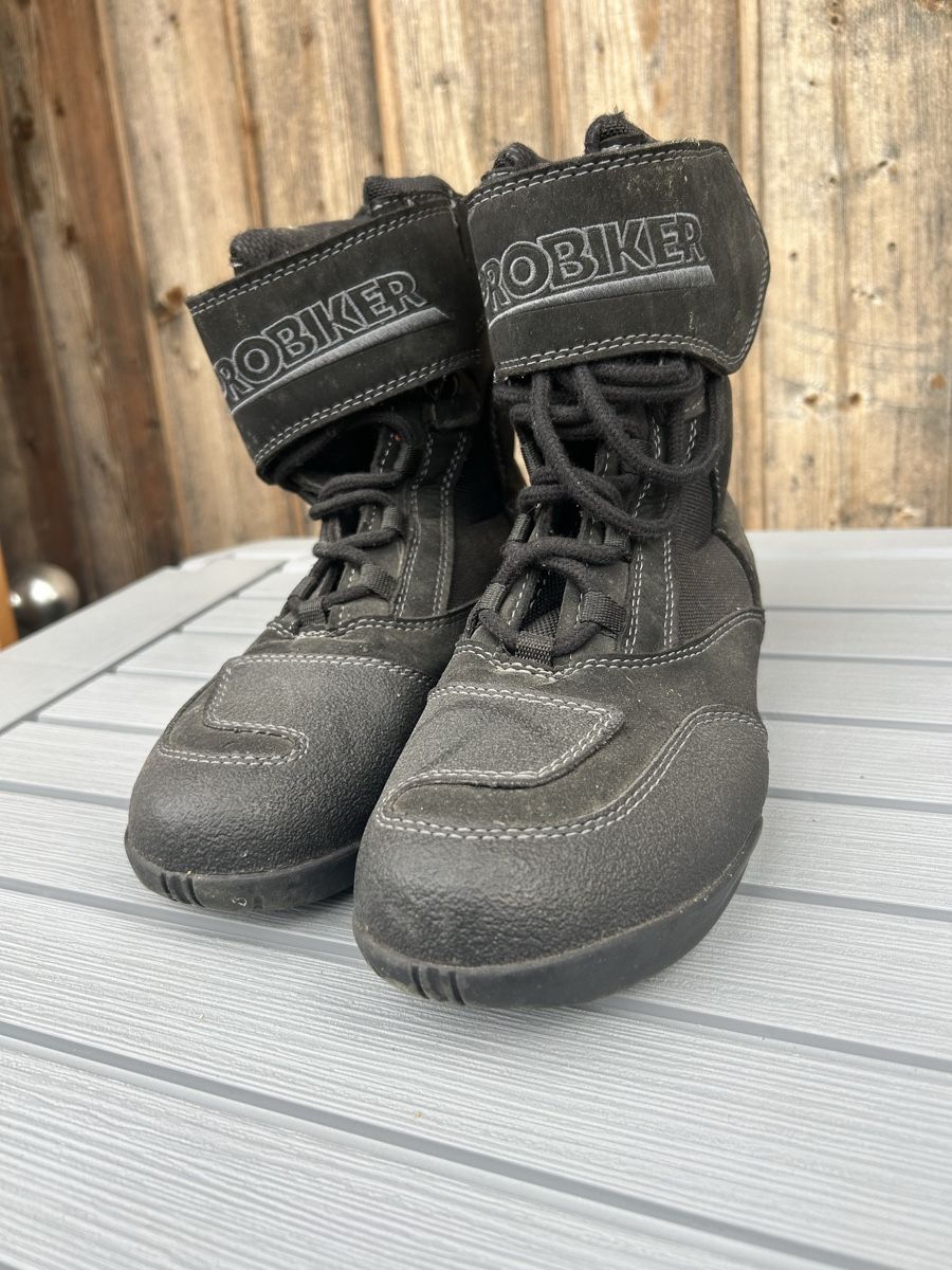 Scarpe da uomo: Pro Bike Motorradschuhe gr.39 – Usato da Salez venduto da Babywish