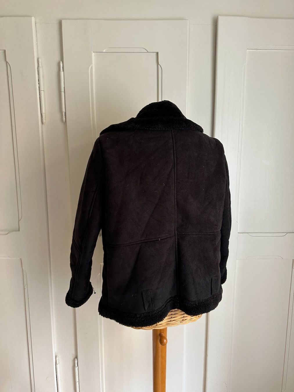 Topshop Giacche: TOPSHOP - Shearling Wildleder Jacke schwarz 34 – Usato da Zürich venduto da Diazaio 2