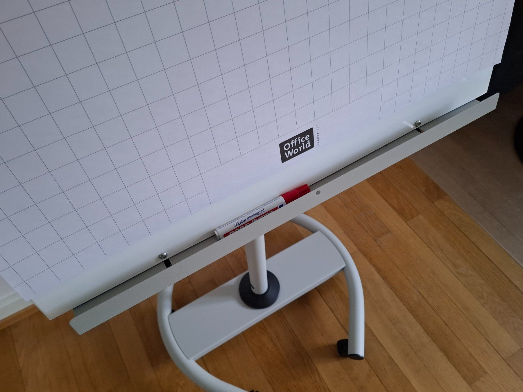 Cavalletti: Flipchart – Nuovo (secondo la descrizione) da Zürich venduto da Enovi0 3