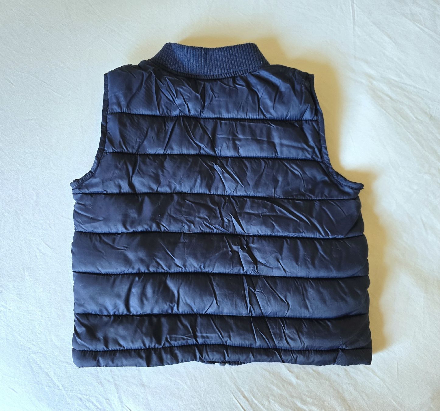 Altro abbigliamento: Gilet matelassé sans manches, taille 12 mois – Usato da Genève venduto da cec_d6pg 1