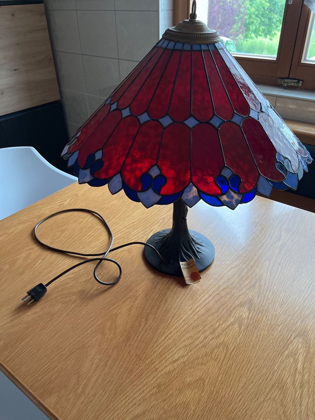 Lampes: Alte Tischlampe mit Bleiverglasung – D'occasion à St.Pantaleon par loewin71