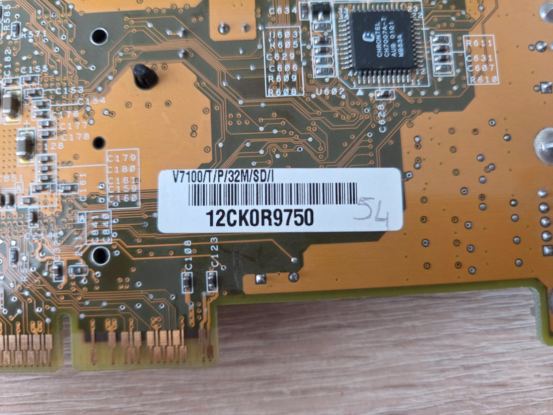 Asus Schede grafiche: Graphic card AGP ASUS V7100 32MB - PC – Usato da Carouge GE venduto da Gasco 4