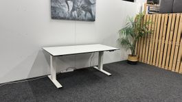 Veyhl elektrischer Sitz-/Stehschreibtisch – höhenverstellbar