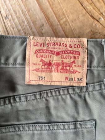 Levis 33/36 Olive