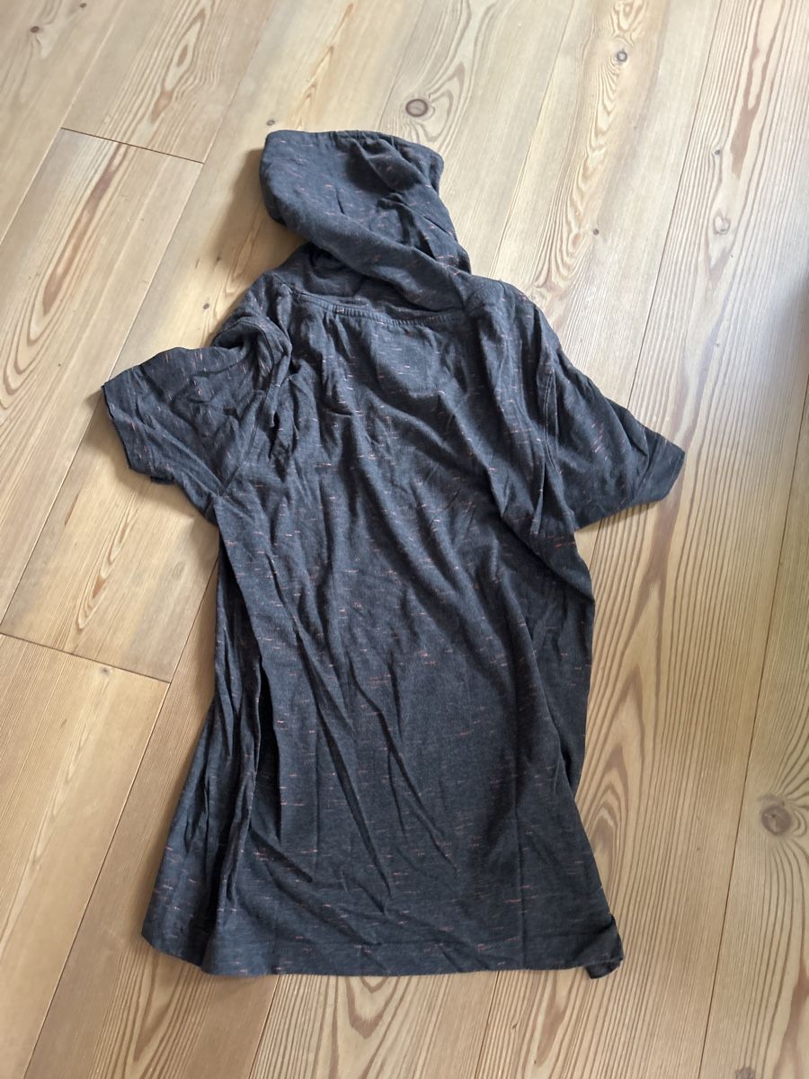 Pullover & Sweatshirts: Kapuzenpullover Grösse S, neuwertig, Kinder – Gebraucht aus Bern von nin_6tc5 2