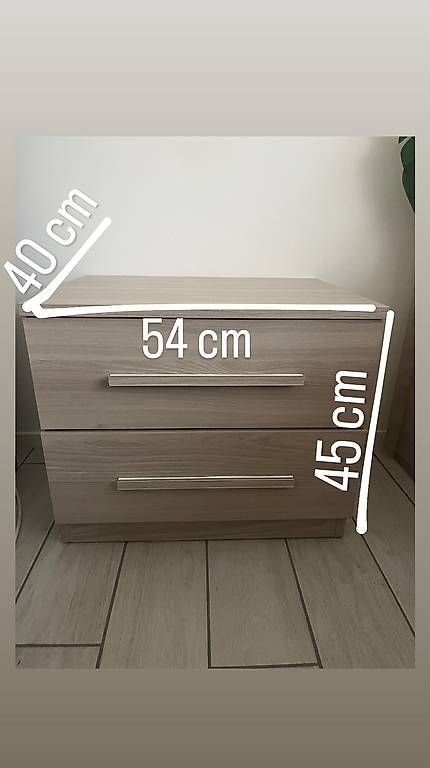 Letti: Letto matrimoniale 160x200, 2 comodini, 1 comò e 1 specchio  – Usato da Agno venduto da ayceidil 2