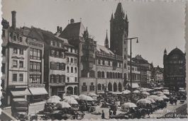 BASEL  -  Marktplatz & Rathaus - Oldtimer