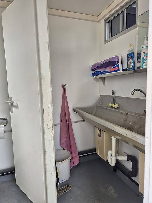 Conteneurs de construction: Praktischer WC Container – D'occasion à Wolhusen par majesoj 3