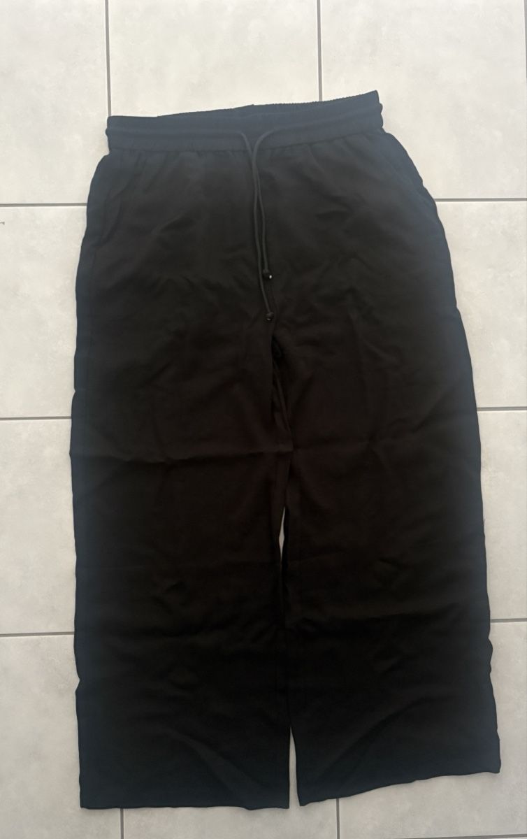 Halara Pantaloni: Hose mit Leinenoptik, Grösse L, schwarz – Nuovo e nell'imballaggio originale da Spiez venduto da nomii20