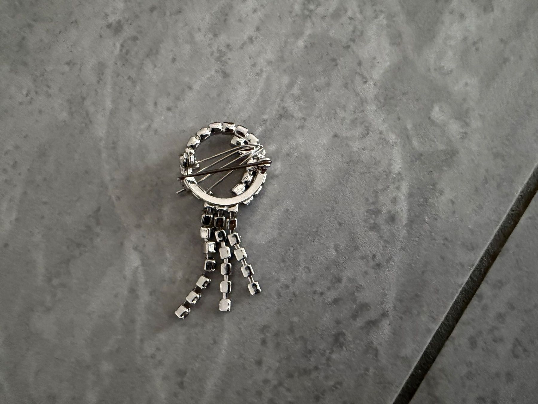 Broschen & Nadeln: Brosche mit Strass Steinen – Gebraucht aus Bülach von Loredana13 1