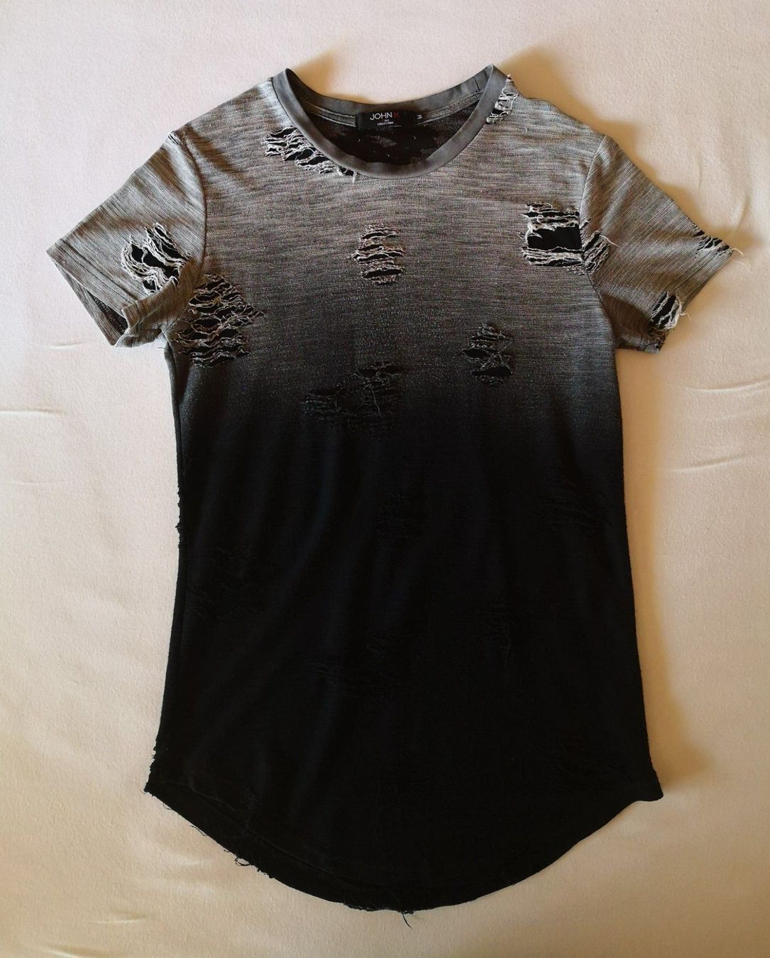 T-Shirts: John H t-shirt M – Gebraucht aus Engollon von Winters91