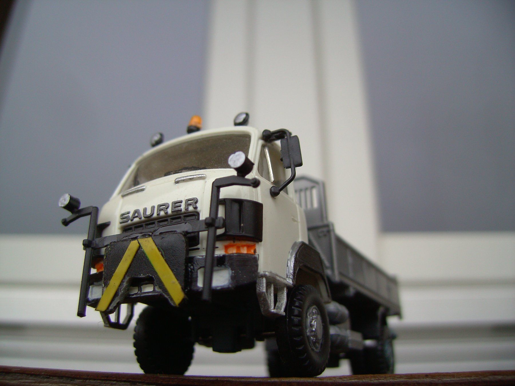 Saurer Modellini d'auto: Saurer D330BF 4x4 1:87 – Usato da Grindelwald venduto da Rs48 8